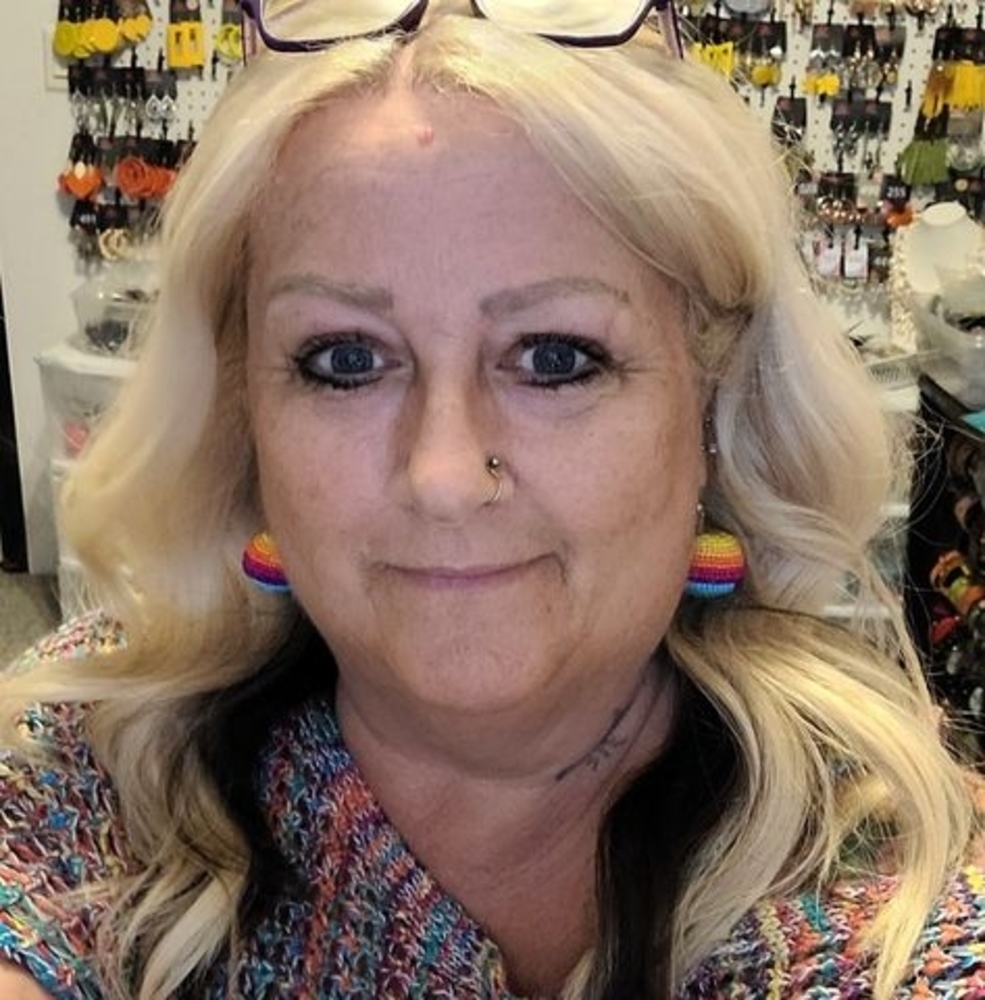 Meet your Posher, Brenda